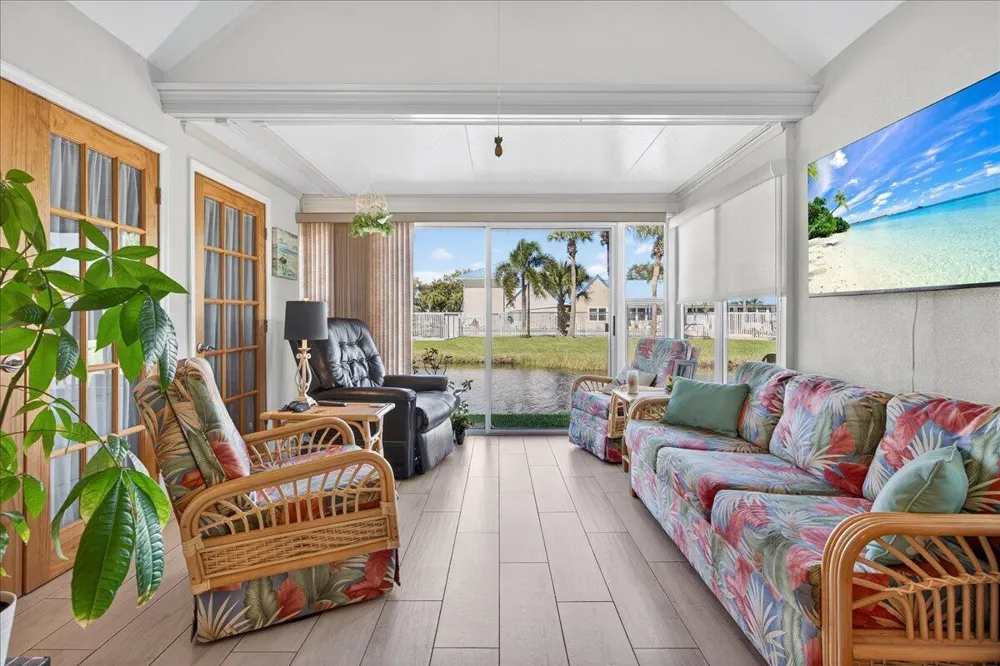 1827 Aynsley Way #4 Vero Beach, FL 32966