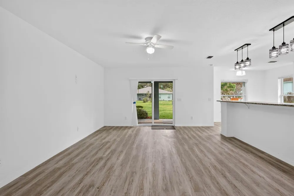 2206 S 34th Street Fort Pierce, FL 34947