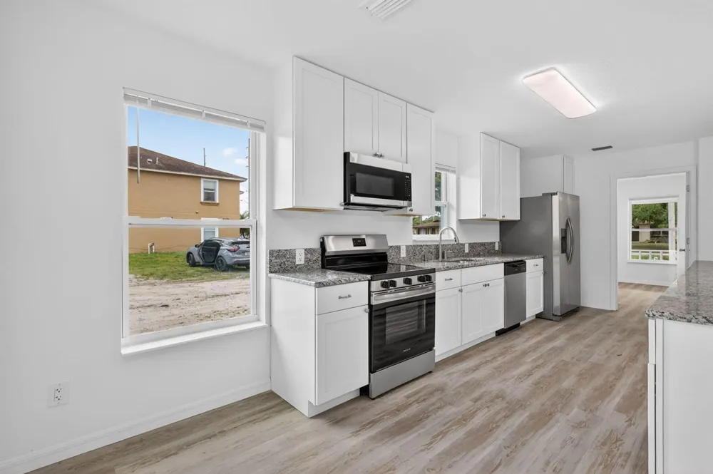 2206 S 34th Street Fort Pierce, FL 34947