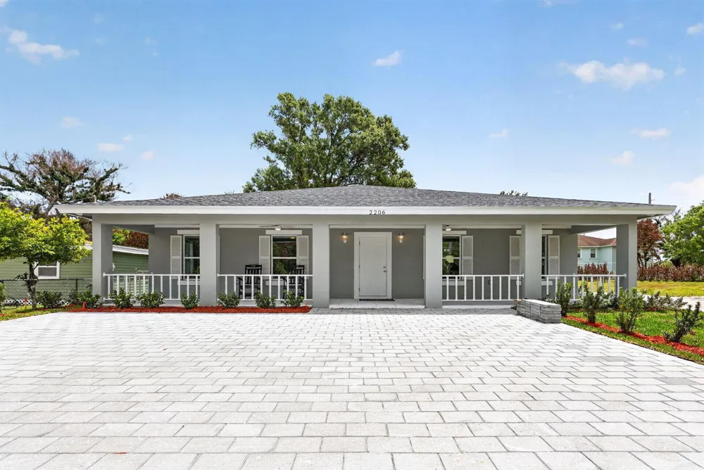 2206 S 34th Street Fort Pierce, FL 34947