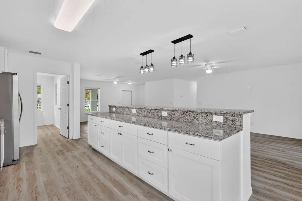 2206 S 34th Street Fort Pierce, FL 34947