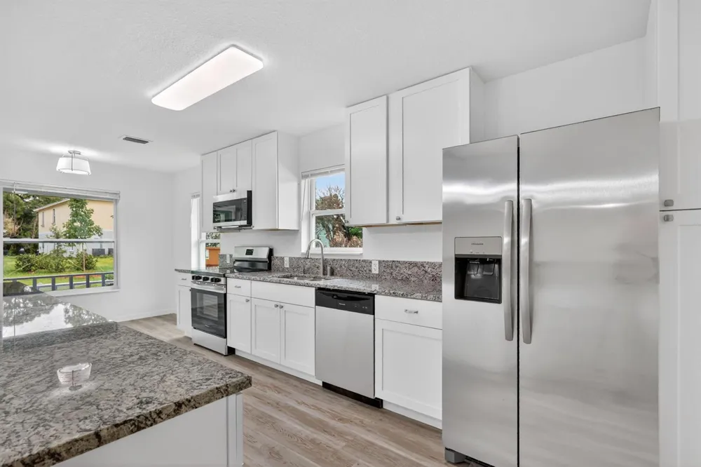 2206 S 34th Street Fort Pierce, FL 34947