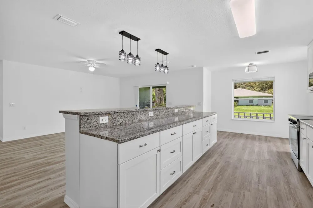 2206 S 34th Street Fort Pierce, FL 34947
