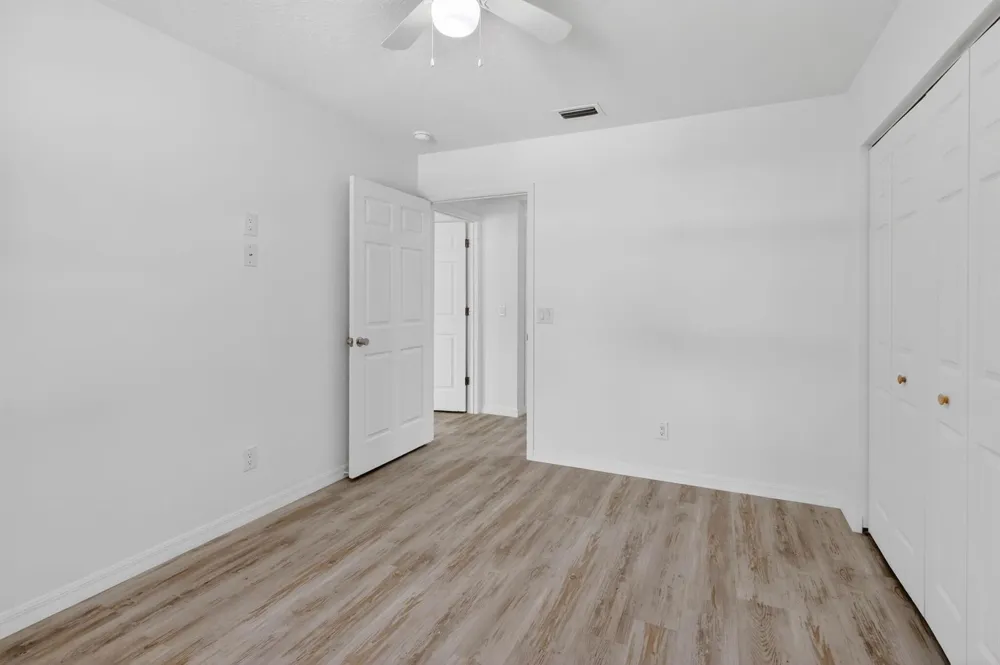 2206 S 34th Street Fort Pierce, FL 34947