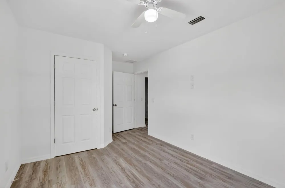 2206 S 34th Street Fort Pierce, FL 34947