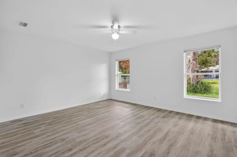 2206 S 34th Street Fort Pierce, FL 34947