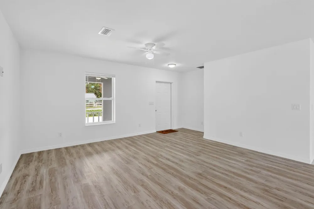 2206 S 34th Street Fort Pierce, FL 34947