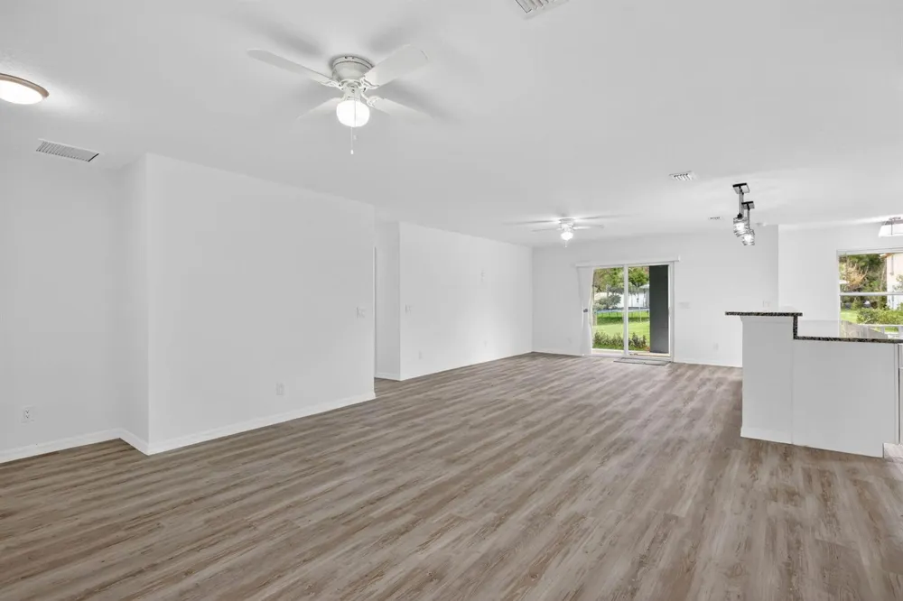 2206 S 34th Street Fort Pierce, FL 34947