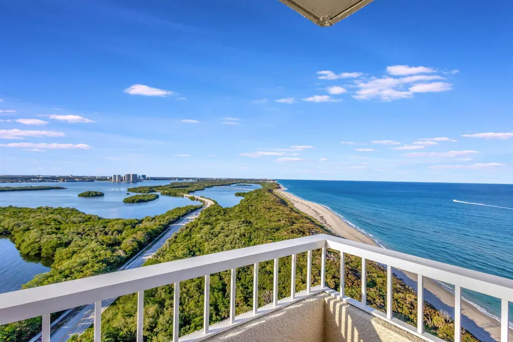 5550 Ocean Drive #21c Singer Island, FL 33404