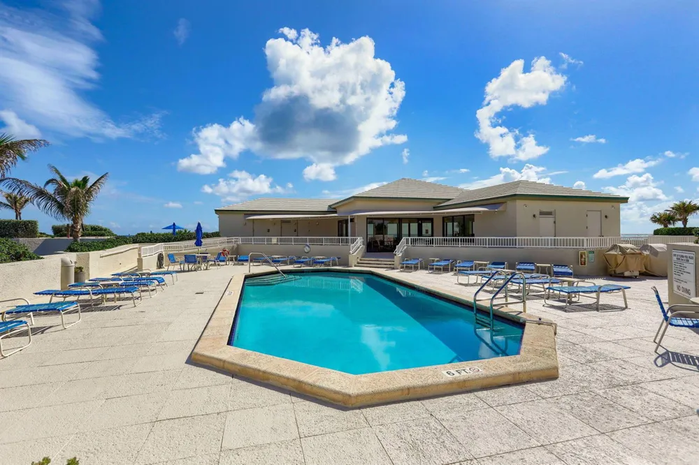 5550 Ocean Drive #21c Singer Island, FL 33404