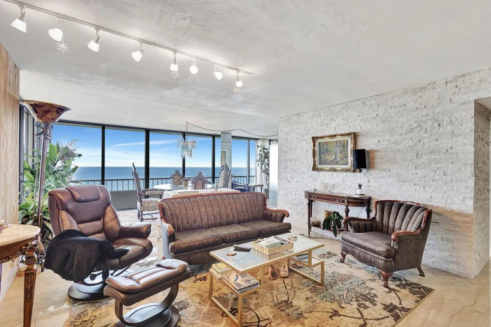 5550 Ocean Drive #21c Singer Island, FL 33404
