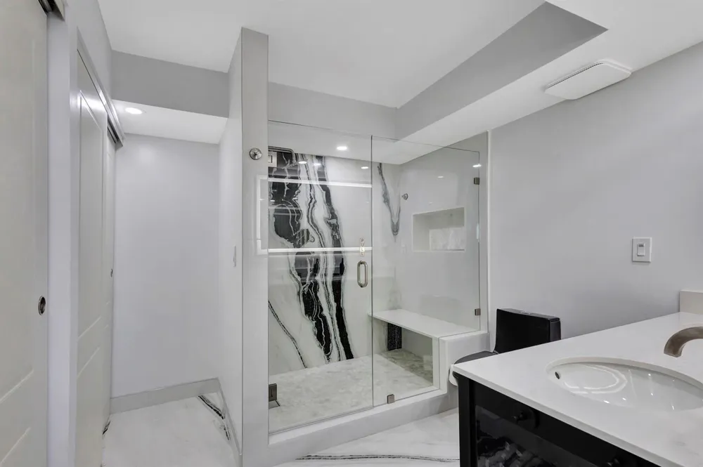 5550 Ocean Drive #21c Singer Island, FL 33404