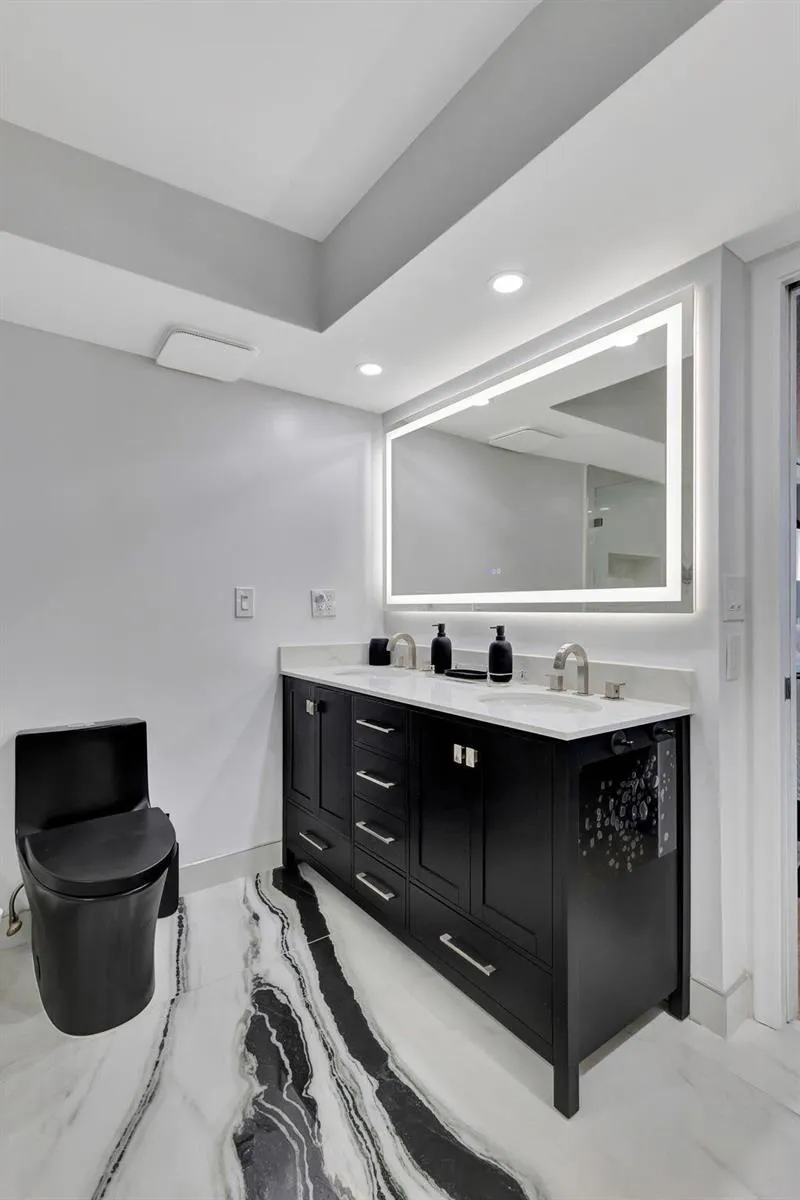 5550 Ocean Drive #21c Singer Island, FL 33404