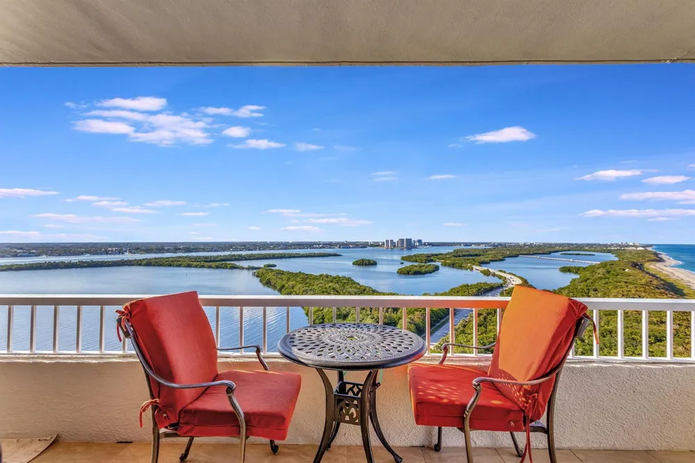 5550 Ocean Drive #21c Singer Island, FL 33404
