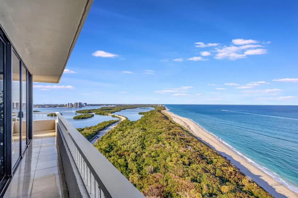 5550 Ocean Drive #21c Singer Island, FL 33404