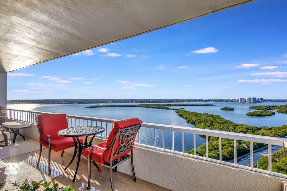 5550 Ocean Drive #21c Singer Island, FL 33404