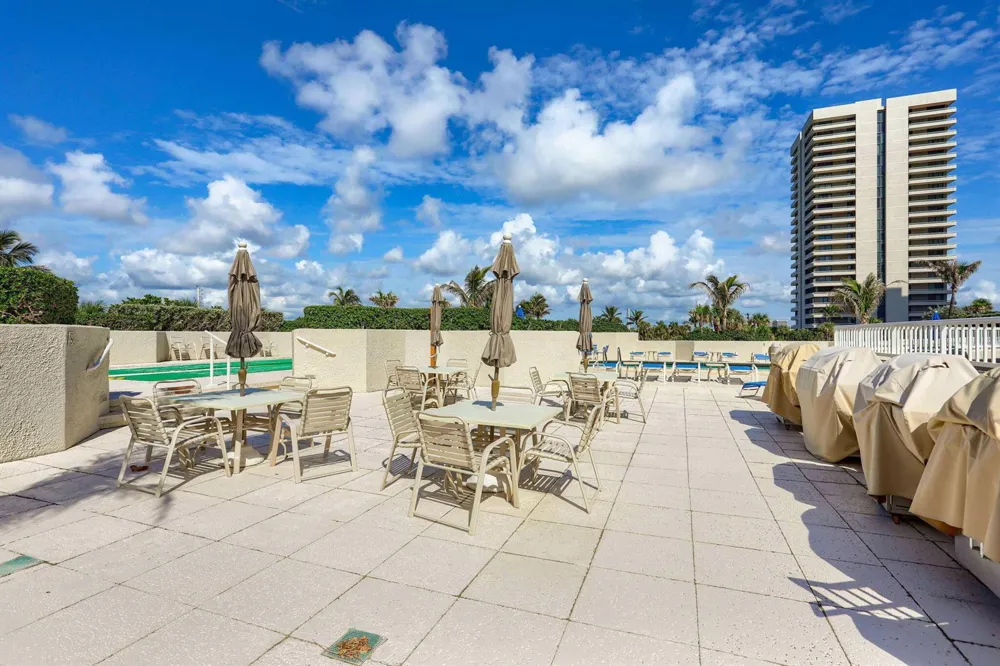 5550 Ocean Drive #21c Singer Island, FL 33404
