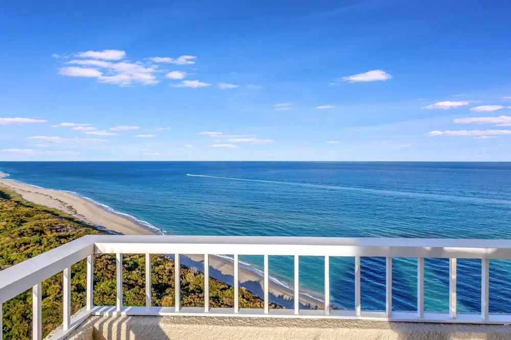 5550 Ocean Drive #21c Singer Island, FL 33404