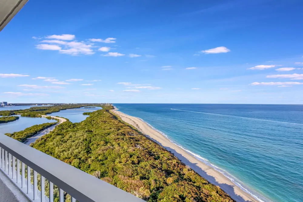 5550 Ocean Drive #21c Singer Island, FL 33404