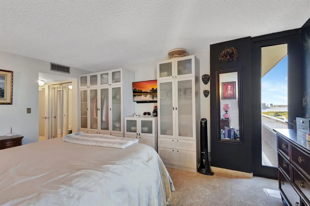 5550 Ocean Drive #21c Singer Island, FL 33404