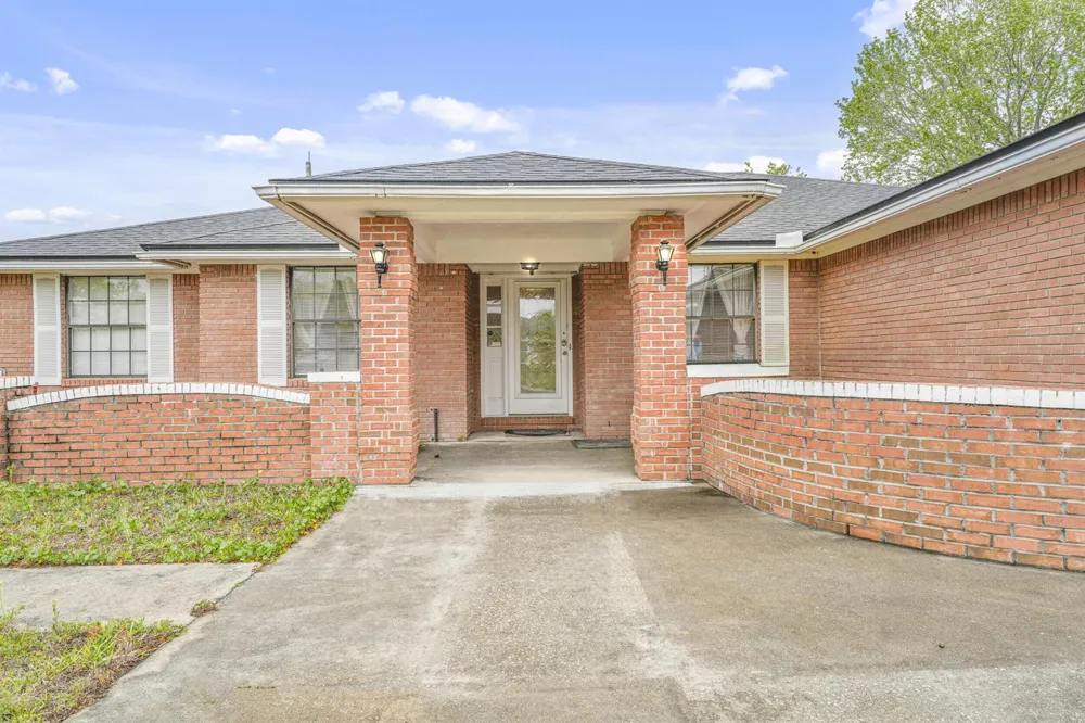 320 Scarlet Bugler Lane S Jacksonville, FL 32225