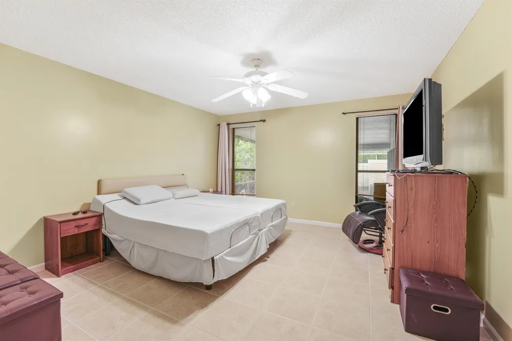 320 Scarlet Bugler Lane S Jacksonville, FL 32225
