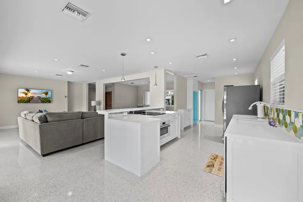 2259 Ibis Isle Road E Palm Beach, FL 33480