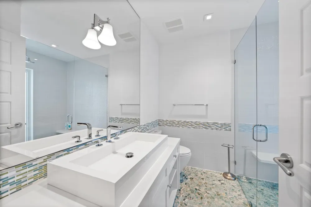 2259 Ibis Isle Road E Palm Beach, FL 33480