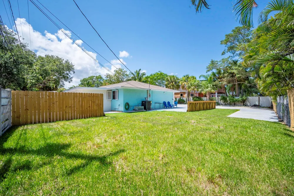 1718 Ridge Road #0 North Palm Beach, FL 33408