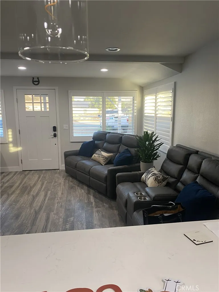3842 Hillside Norco, CA 92860