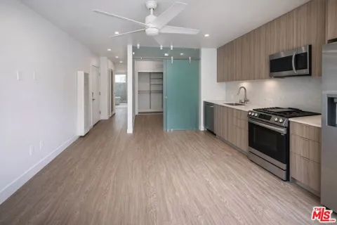 1433 Euclid Street #7
