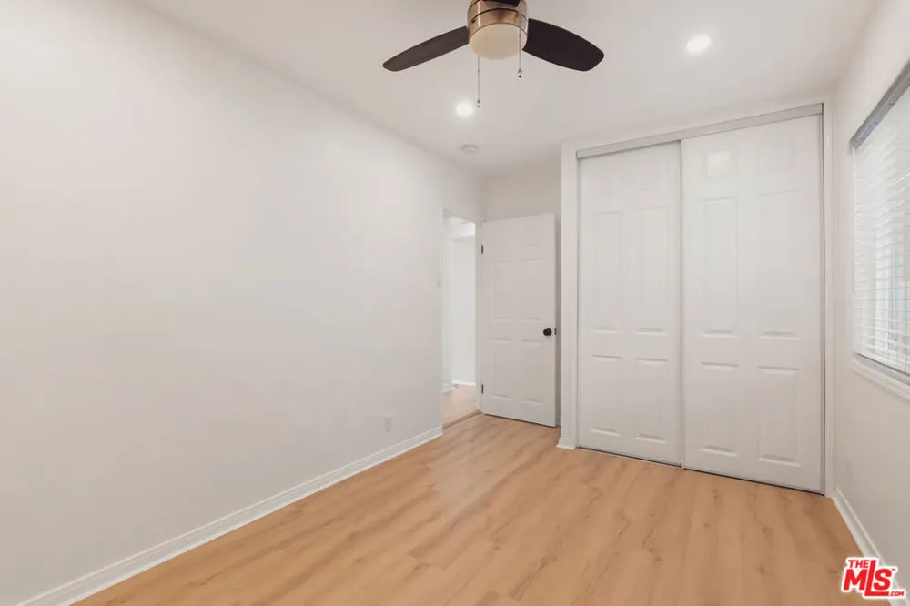 806 Navy Street Santa Monica, CA 90405