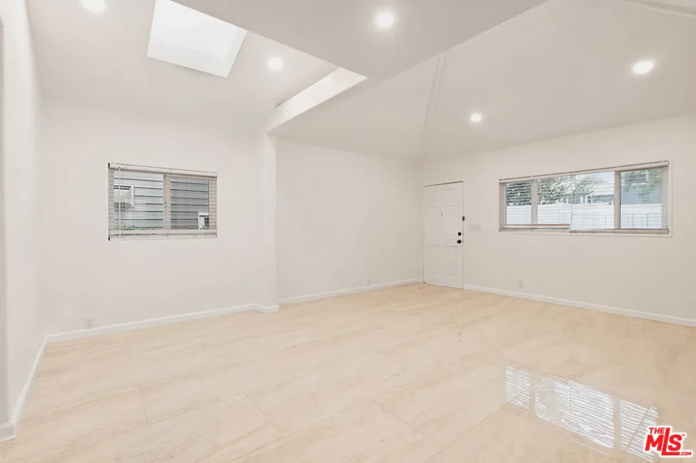 806 Navy Street Santa Monica, CA 90405