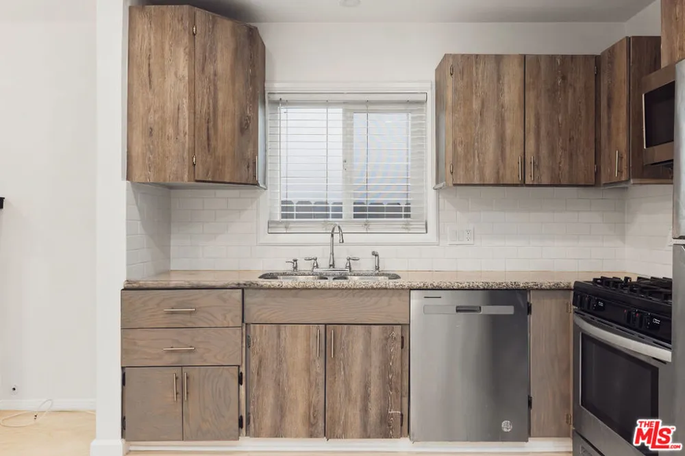 806 Navy Street Santa Monica, CA 90405