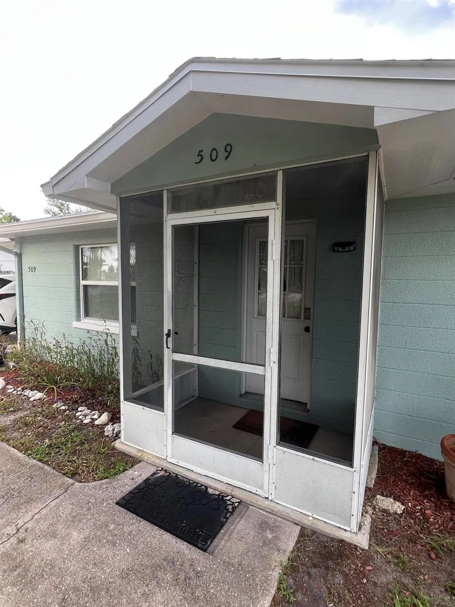 509 S Mccall Road Englewood, FL 34223