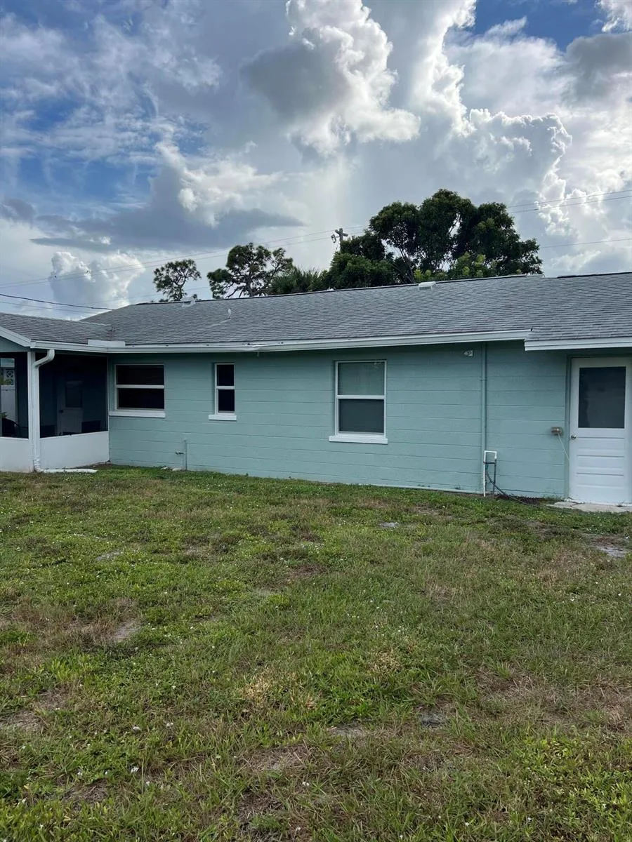 509 S Mccall Road Englewood, FL 34223