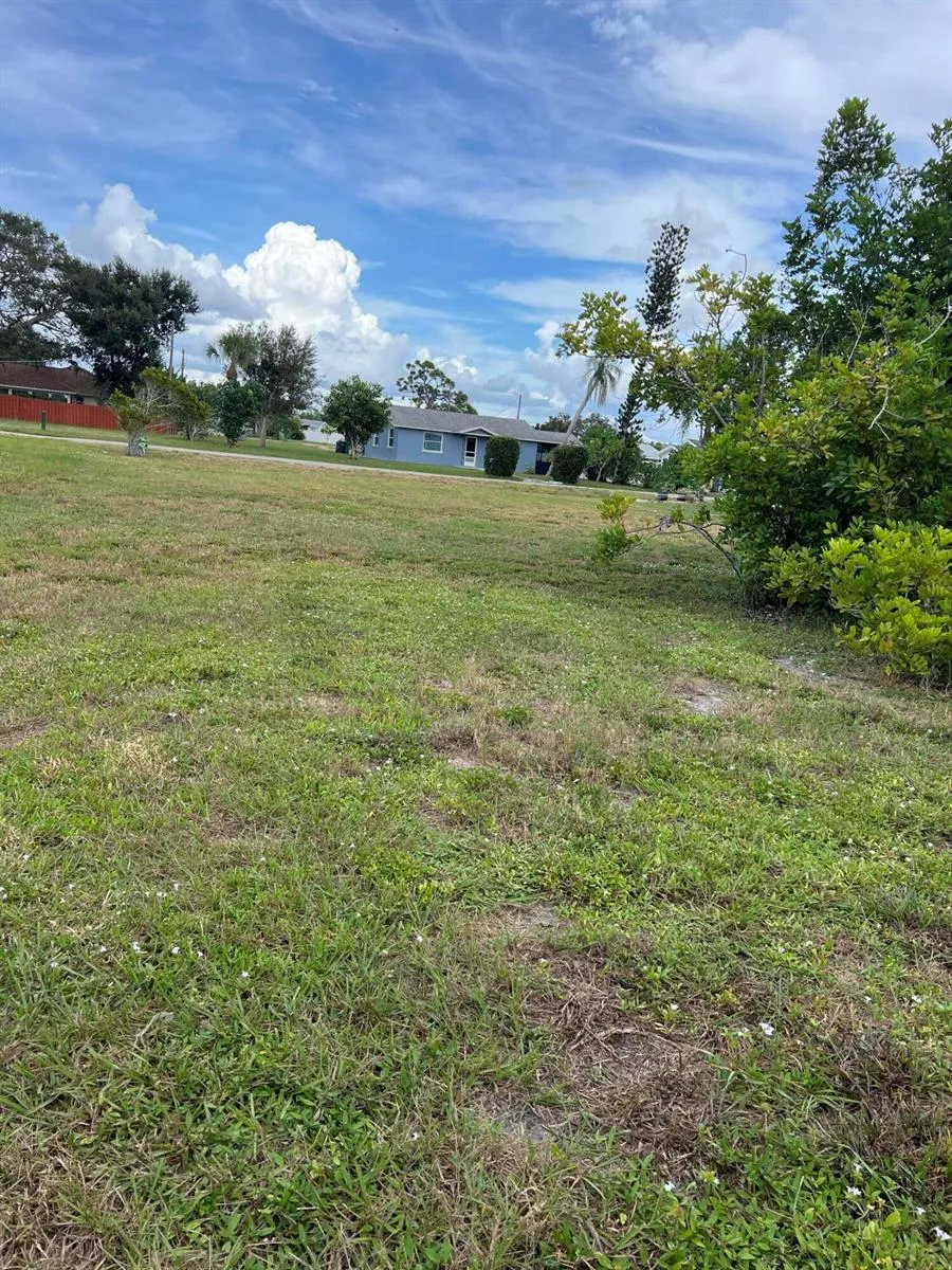 509 S Mccall Road Englewood, FL 34223