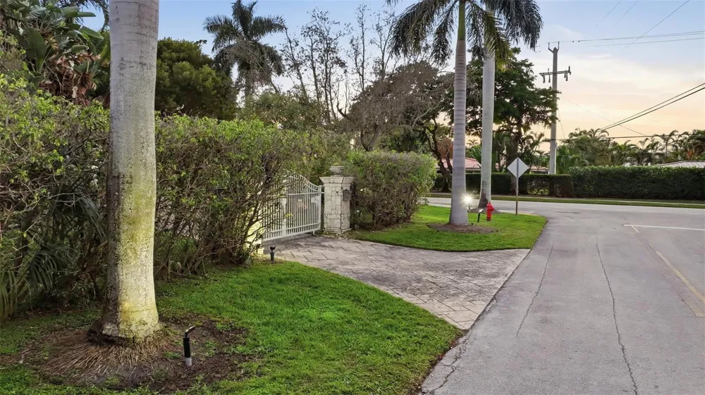 2800 NE 29th Street Fort Lauderdale, FL 33306