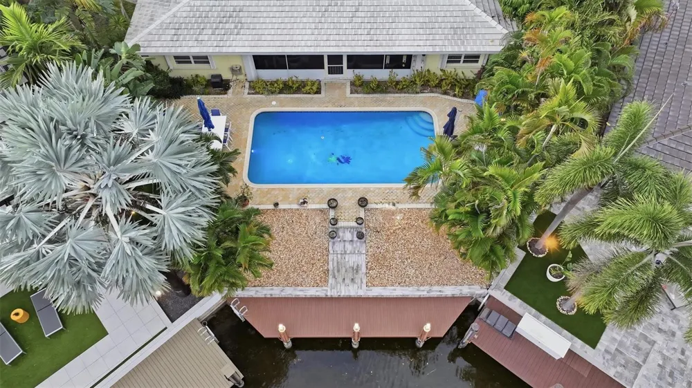 2800 NE 29th Street Fort Lauderdale, FL 33306