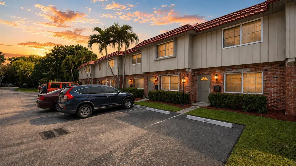 67 NE 20th Court #6h Wilton Manors, FL 33305