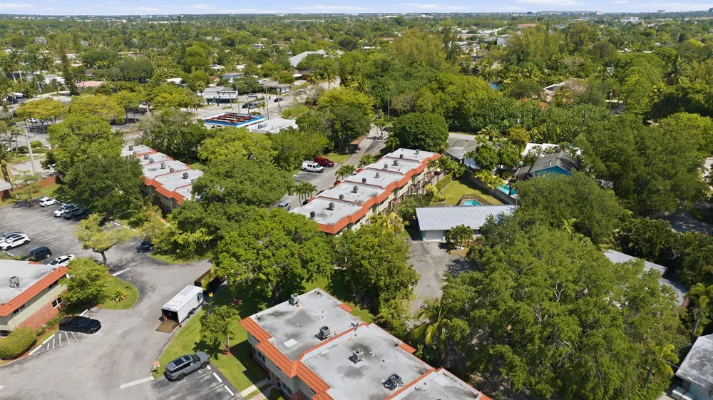 67 NE 20th Court #6h Wilton Manors, FL 33305