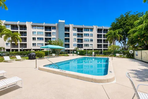 505 SPENCER DRIVE #211
