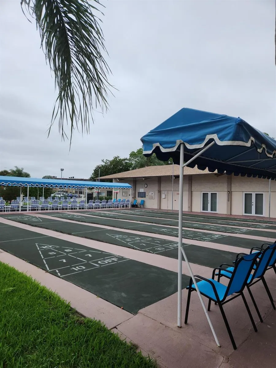711 Lori Drive #204 Palm Springs, FL 33461