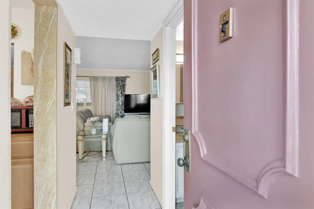 711 Lori Drive #204 Palm Springs, FL 33461