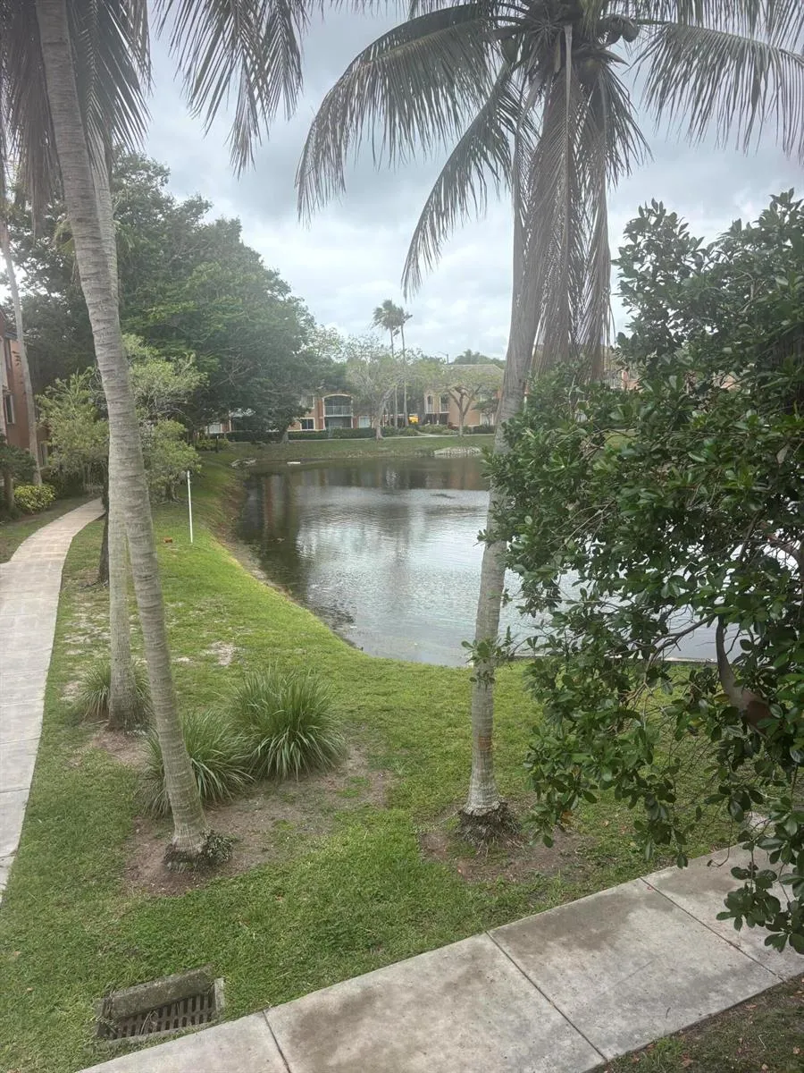 3844 Lyons Road #206 Coconut Creek, FL 33073