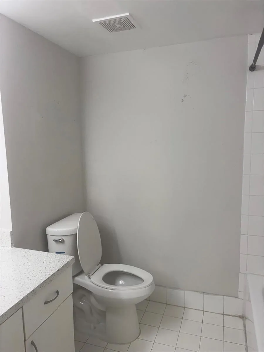 3844 Lyons Road #206 Coconut Creek, FL 33073