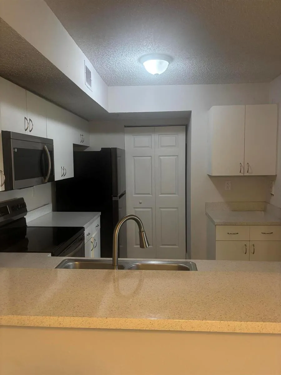 3844 Lyons Road #206 Coconut Creek, FL 33073