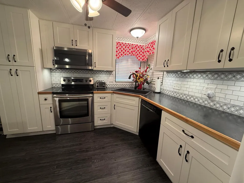 8044 SE Patriot Avenue Hobe Sound, FL 33455