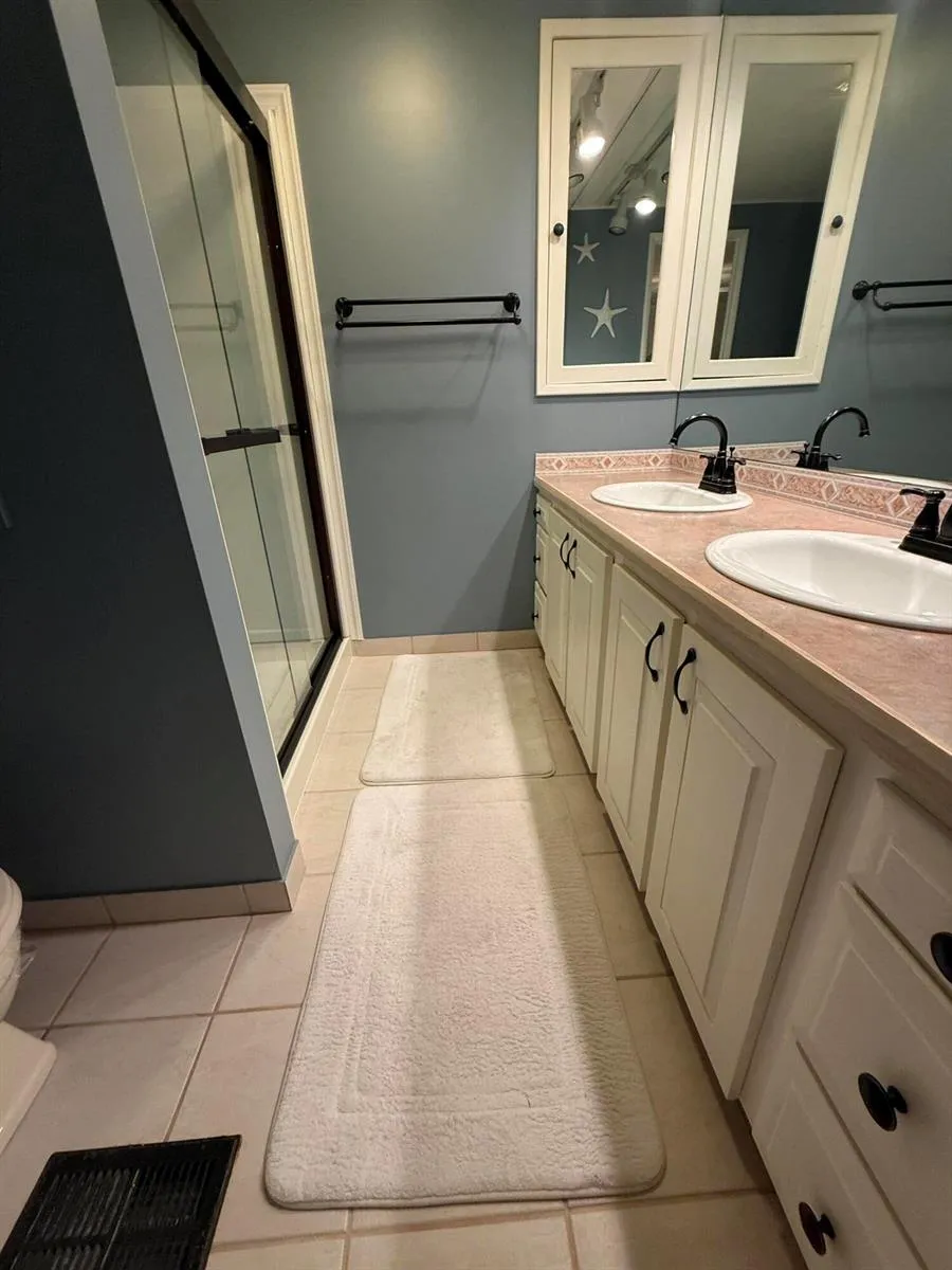 8044 SE Patriot Avenue Hobe Sound, FL 33455