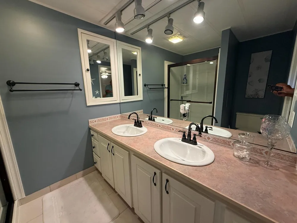 8044 SE Patriot Avenue Hobe Sound, FL 33455